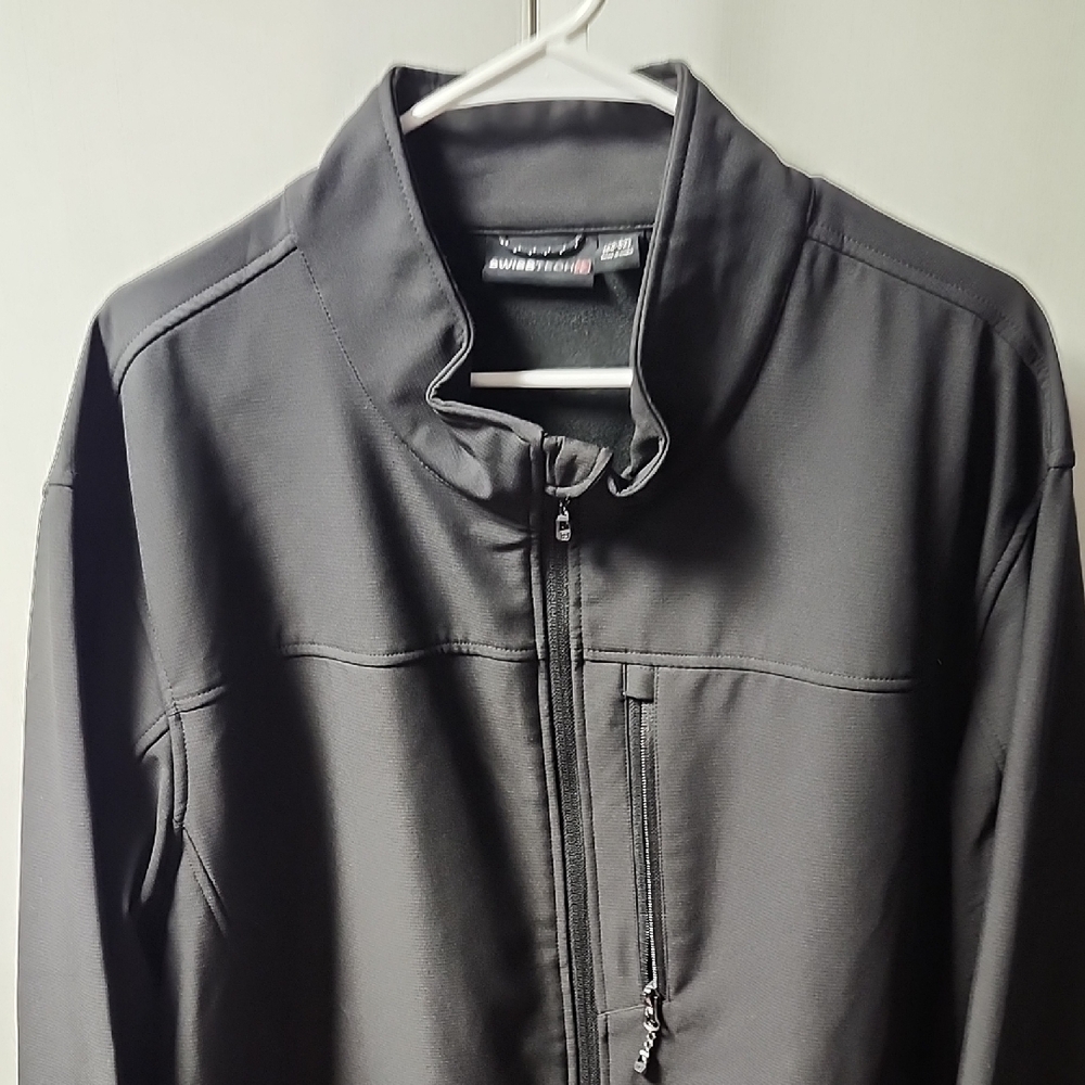 Swiss Tech Men's Charcoal Windbreaker Jacket